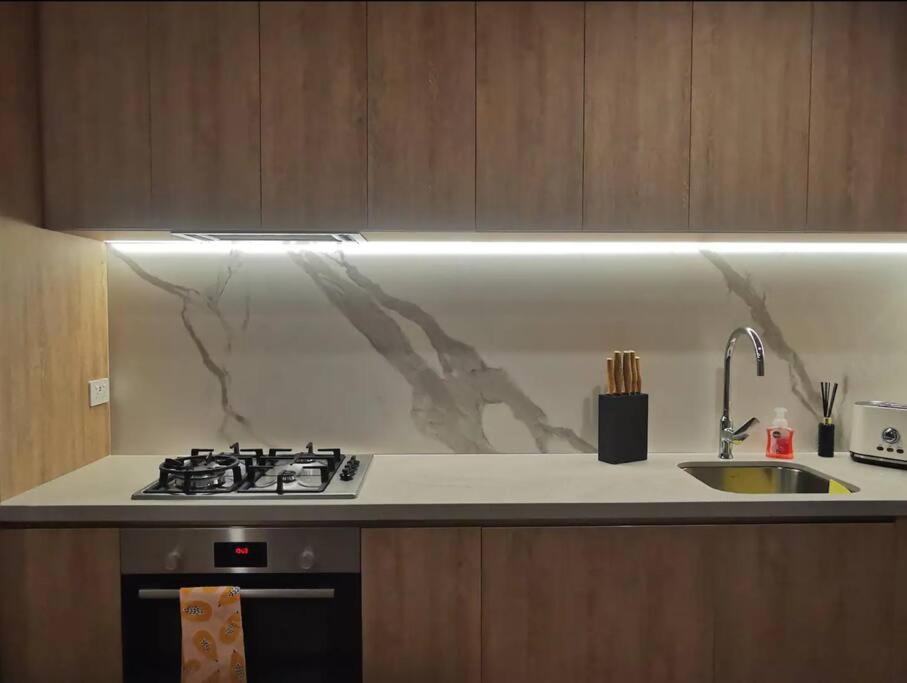 Casino Residences 1 & 2 Bedroom Apartments Гоулд Коуст Екстериор снимка
